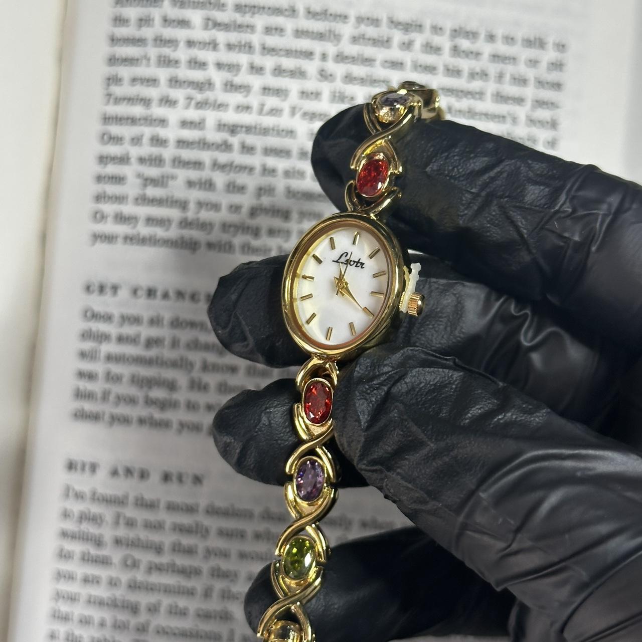 Old money gold watch | Vintage inspired